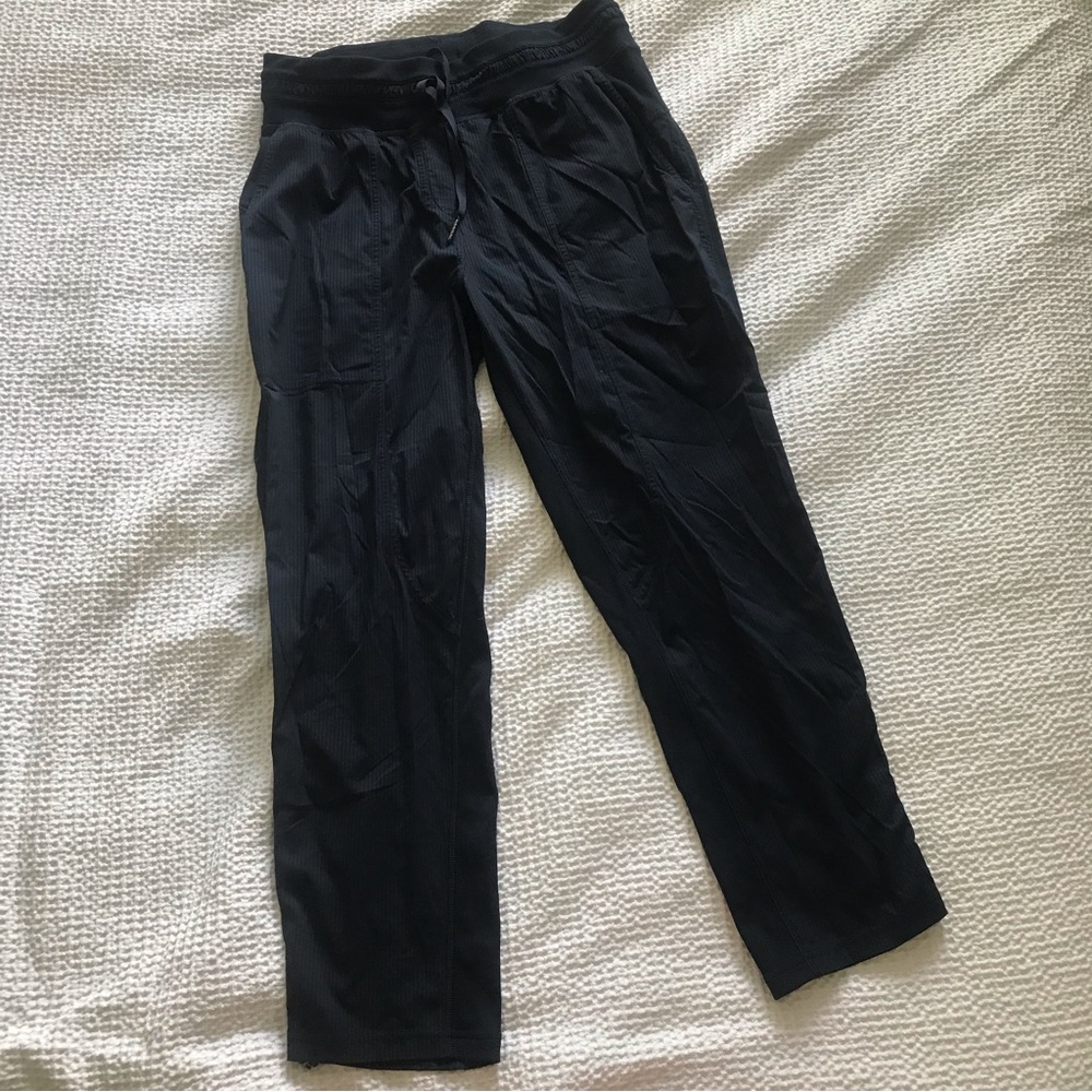 Lululemon navy jogger pant